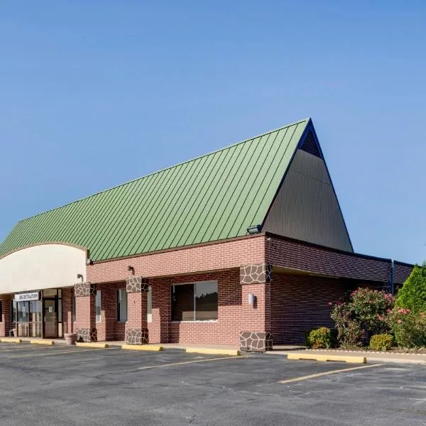 OYO Hotel Wade/Fayetteville I-95 South, hotel v destinaci Fayetteville