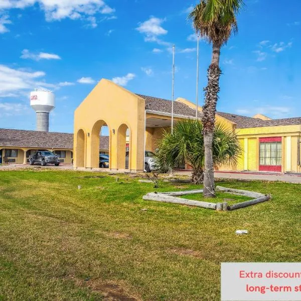 Aransas Bay Inn & Suites Corpus Christi by OYO, hotel v destinaci Aransas Pass