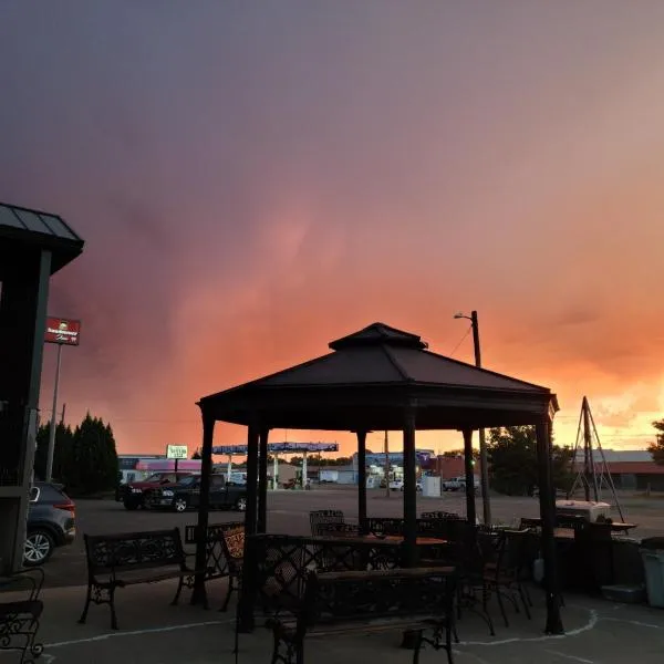 Sundowner Inn Forsyth, hotel v destinaci Forsyth