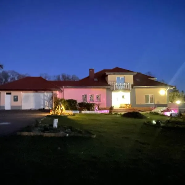 Kopice " Kowalczyk Hotel Residences In Nature Parks " – hotel w mieście Goleniów