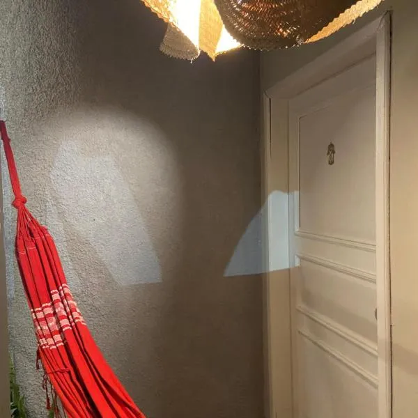 Casa Dê - Hostel, hotel in Itapema