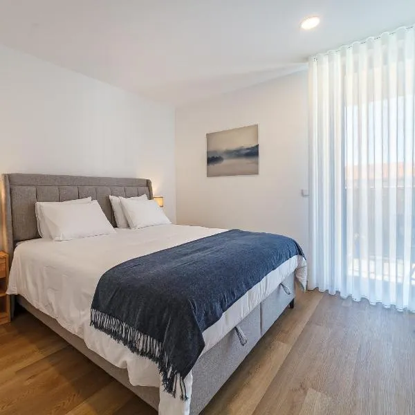 Tiles 23 Luxury Apartment & Parking by Home Sweet Home Aveiro, ξενοδοχείο στο Αβέιρο
