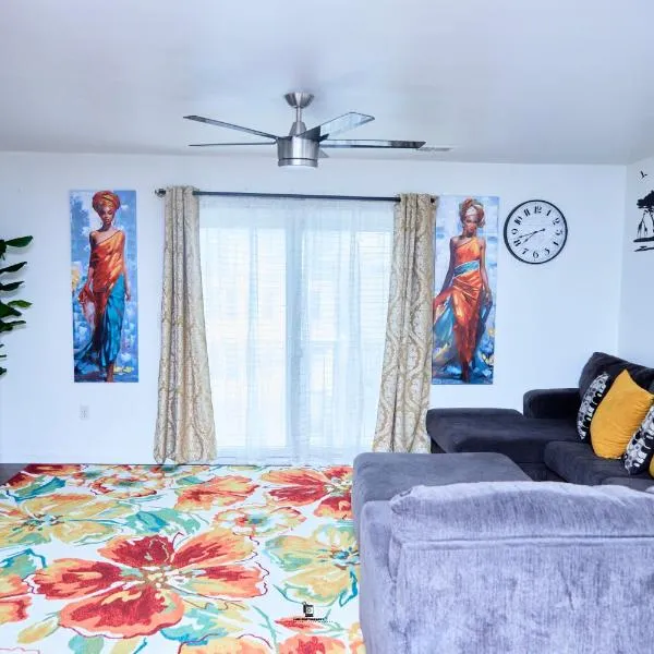 Beautifully Designed & Spacious Apartment in Newark 10mins from EWR Airport, Close to NYC and Beth Israel Hospital, hotel in Newark