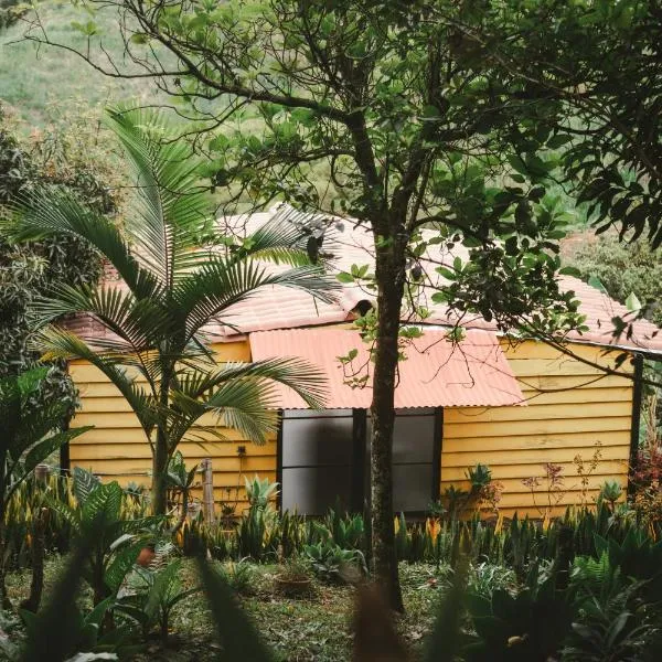 Cabaña entre las montañas Tierra Mia - Eje Cafetero, hotel v destinaci Manizales