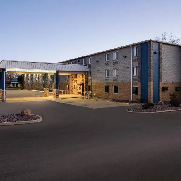 AmericInn by Wyndham Madison WI, hotel in Madison