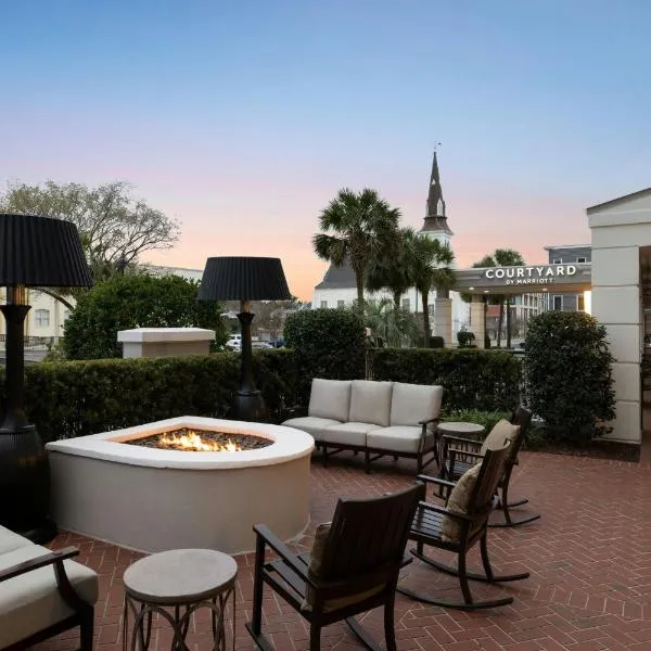 Courtyard by Marriott Charleston Historic District, hotel v destinaci Charleston
