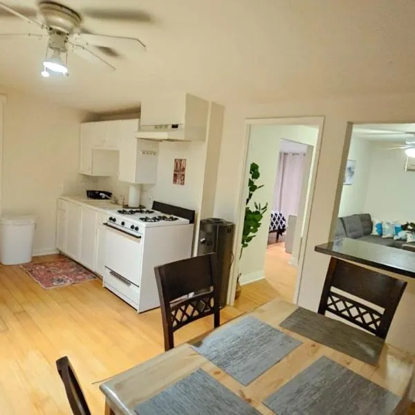 Best Prime Location 1 BD 1 Bath House, hotel in Los Angeles