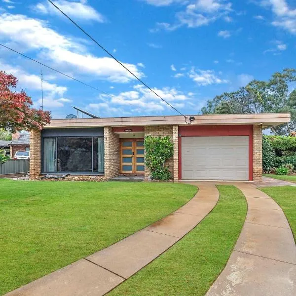 Jensen House - Retro Style with a modern update, hotel v destinaci Echuca