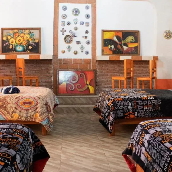 Habitación familiar zona centro, hotel in Zacatlán