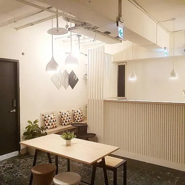 COZY Home, hotel v destinaci Taipei