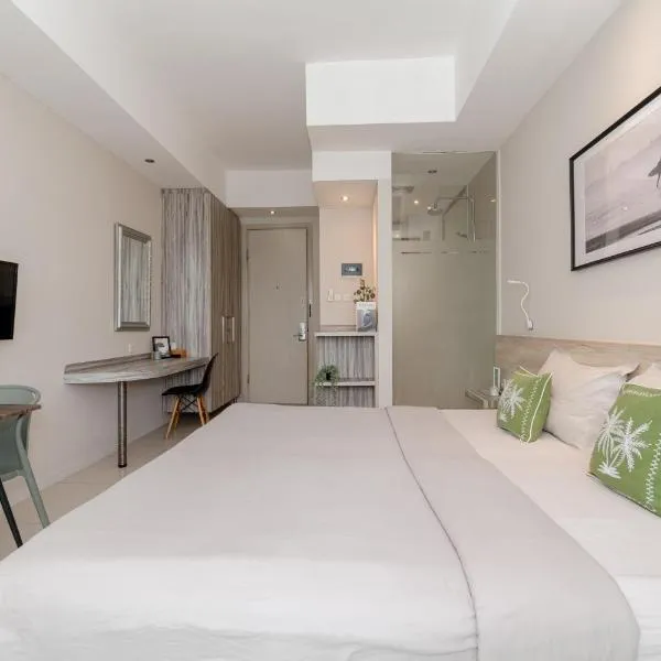 Bali Bustle Kuta Coliving & Coworking Space, hotel in Legian