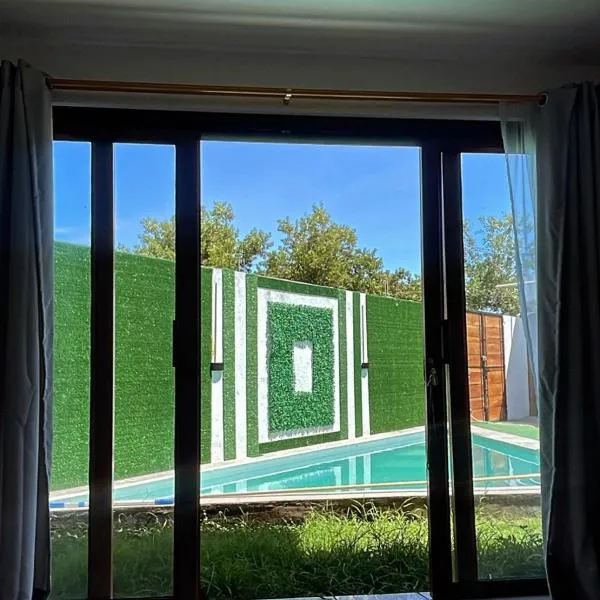 Villa Bella with private pool and high speed internet，比亞米爾港的飯店