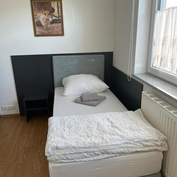 Danner Worker Rooms Schörfling - Ruhige Appartements mit Küche für Arbeiter & Firmen, hotelli kohteessa Schörfling