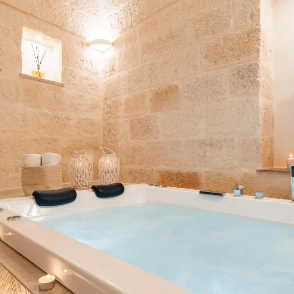 ROAL SUITE - Apulian luxury house - Jacuzzi & SPA, hotel v mestu Polignano a Mare