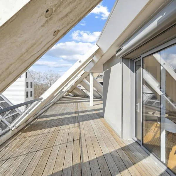 spacious and bright apartment, hotel em Bordeaux