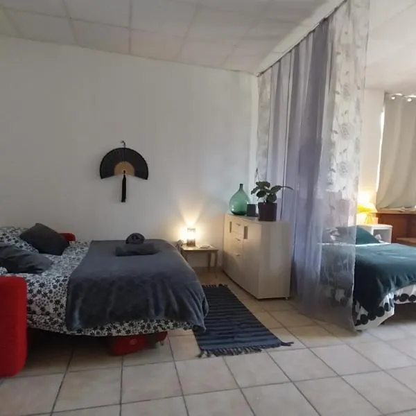 Espace 4 personne , wifi ,parking, hotel v destinaci Le Pont-de-Beauvoisin