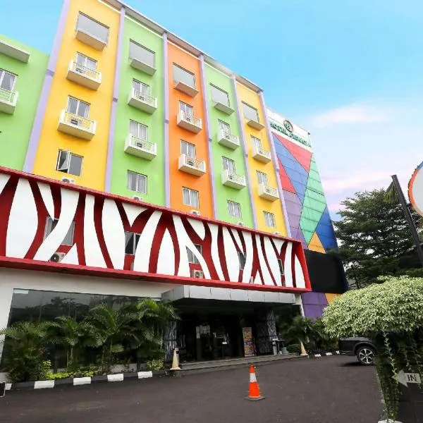 Super OYO Townhouse OAK Hotel Fiducia Pondok Gede, hotel v destinaci Jakarta