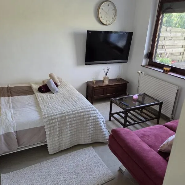 Studio cozy avec terrasse, hotel v destinaci Vilvoorde