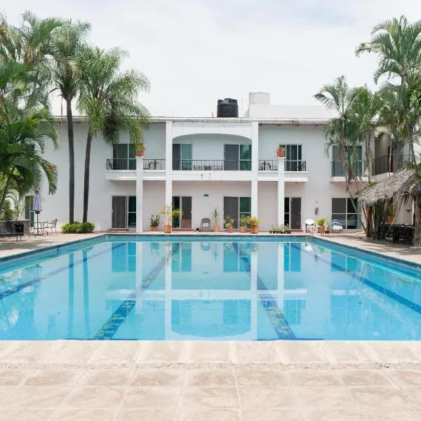 Capital O La Joya Del Lago, hotel v destinaci Ajijic