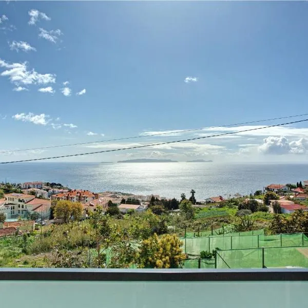 Panoramic Views I, hotel in Caniço