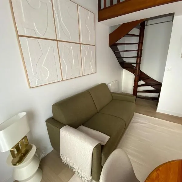 Duplex appartment in a private greeny residence, hotel a Tourgéville
