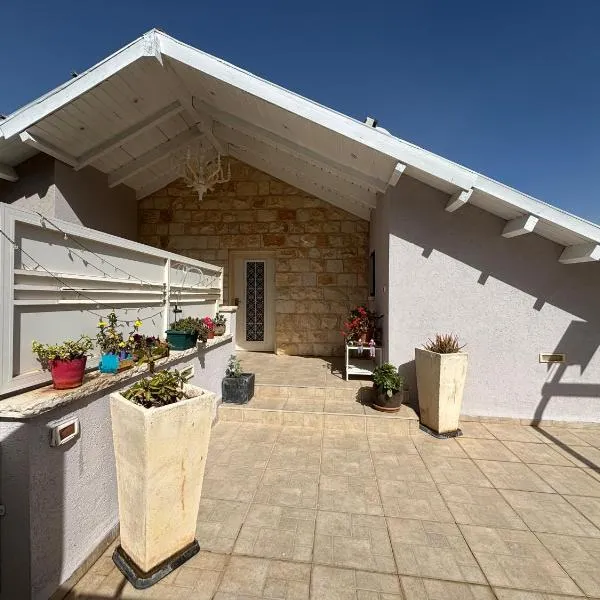 הזהר הצפוני, hotel v destinaci Roš Pinna
