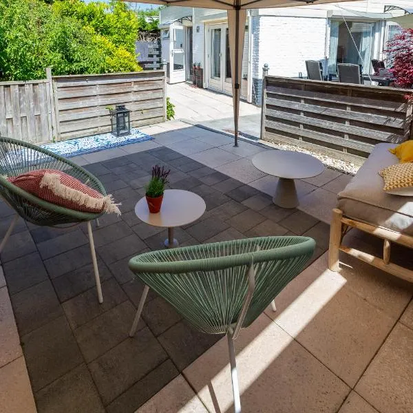 4 person Bungalow at beach, sea, dunes, lake, forestside, hotel in Noordwijkerhout
