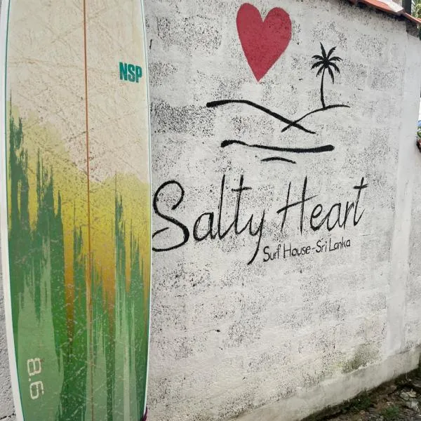 Salty Heart - Surf House, hotel v destinaci Weligama