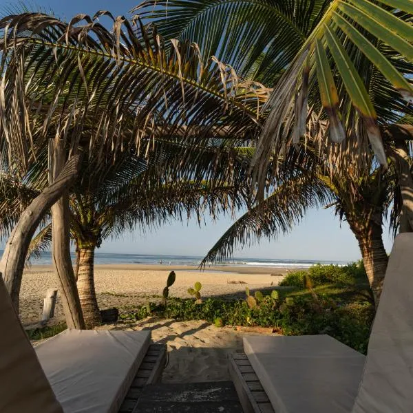 Cabanas Adobe Frente Al Mar, hotel en Puerto Escondido