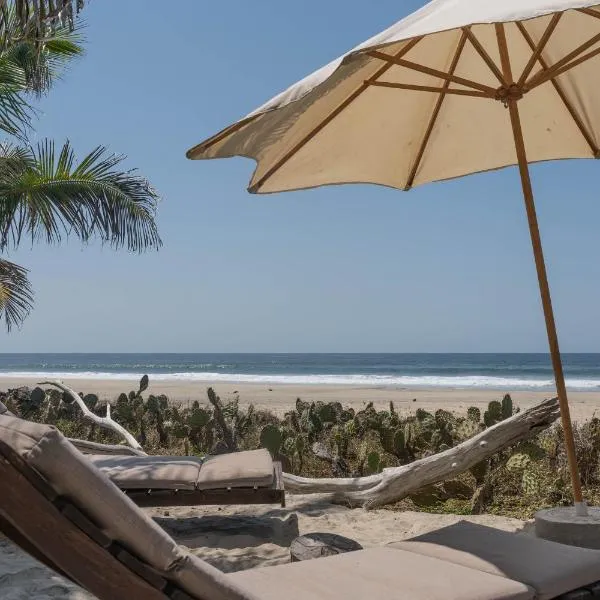 Cabanas Adobe Frente Al Mar, hotel v destinaci Puerto Escondido