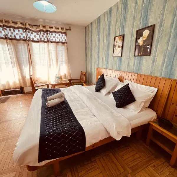 Hotel Maya Residency Manali, hótel í Manāli