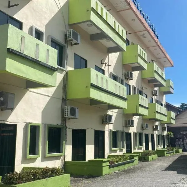 Capital O 91094 Hotel & Chalet Sportfishing, hotel Batu Ferringhiben