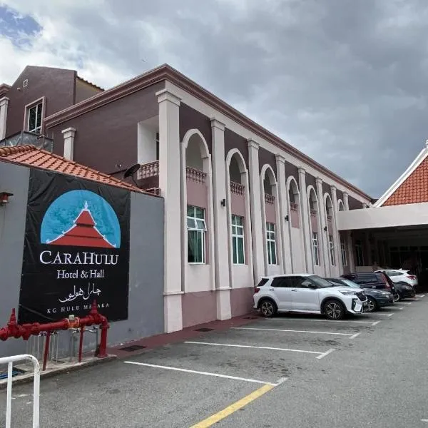 Capital O 90756 Cara Hulu Hotel、Kampong Mortenのホテル