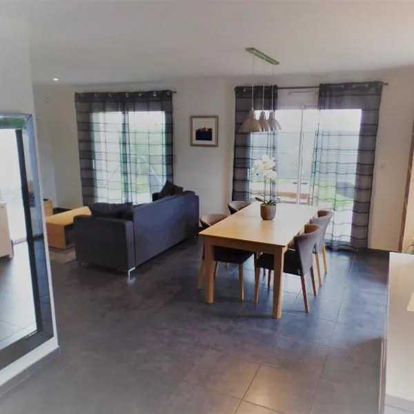 Belle maison T4 au calme - Jardin & Parking, hotel in Tournefeuille