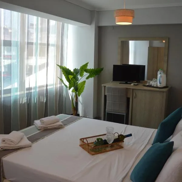 Aqua Mare Sea Side Rooms, hotell sihtkohas Nea Kalikratia