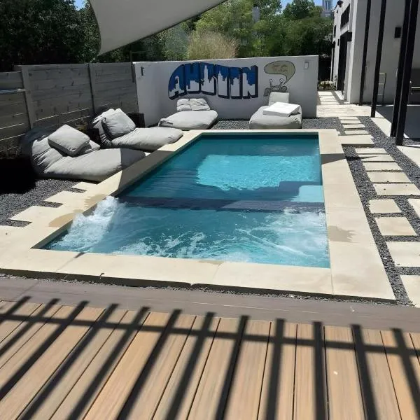 Modern 2-Home Private Oasis w Pool Hot Tub in DT