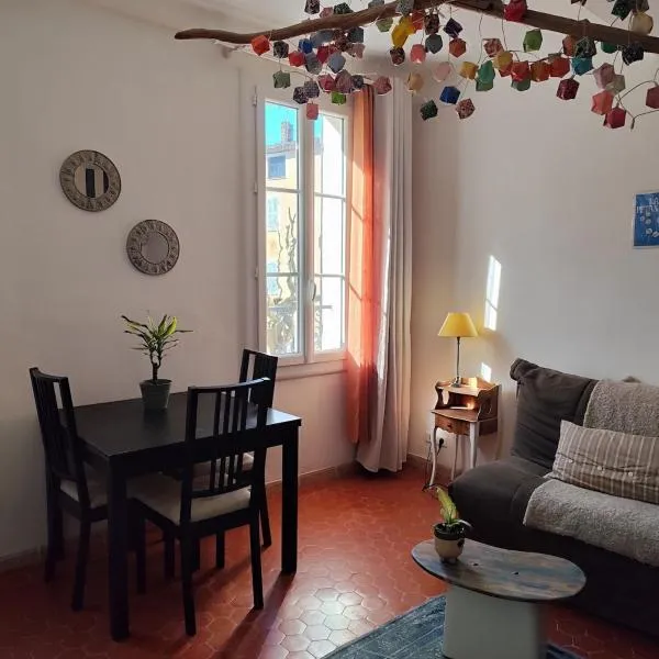 Appartement Lueur Locale – hotel w mieście Correns