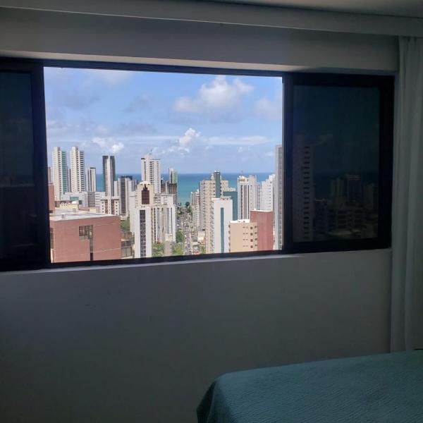 2402 - Flat em Boa Viagem Praia, próx ao shopping, vista mar