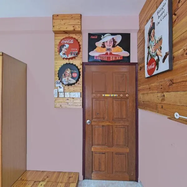 OYO HOME 90764 Coke Guest House, hotel v destinaci Masjid Tanah