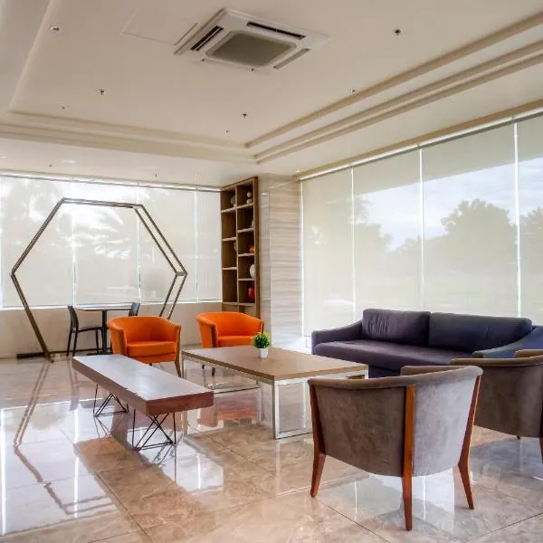 Red Planet Cavite, hotel en Rosario