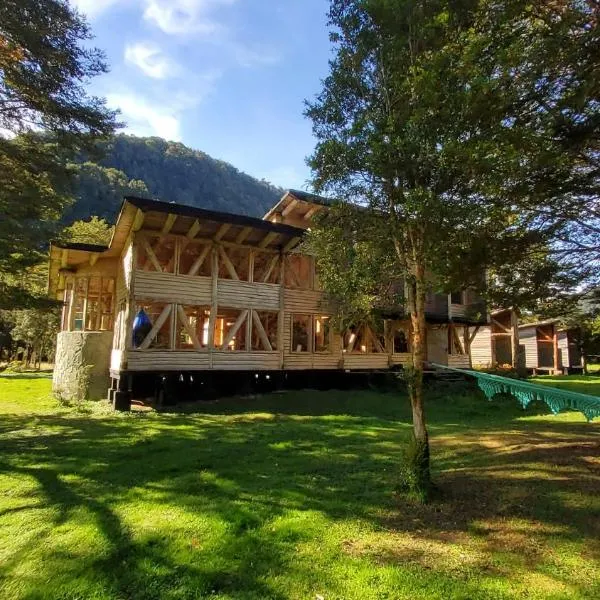 Refugio Salvatierra, ξενοδοχείο σε Puerto Cisnes