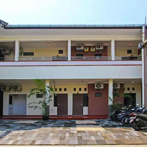 Super OYO 92437 Wahidin Guesthouse, hotel in Pekalongan