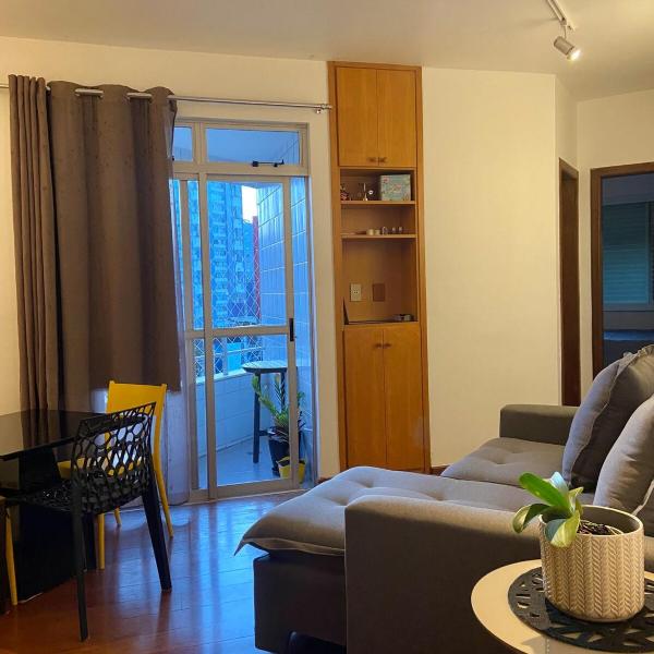 Excelente apartamento na Savassi com varanda e janela acústica - Foto 2