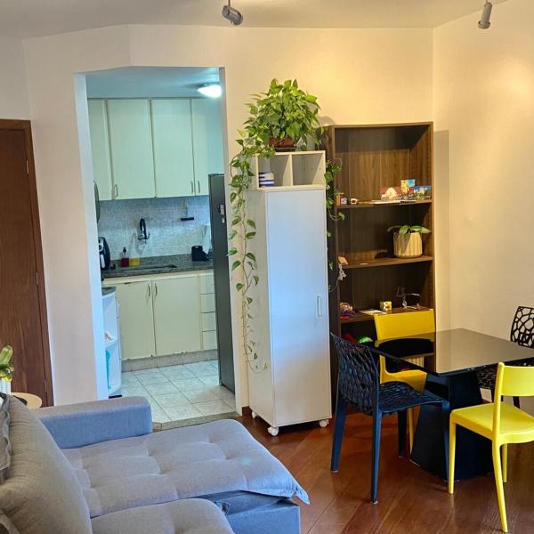 Excelente apartamento na Savassi com varanda e janela acústica - Foto 3