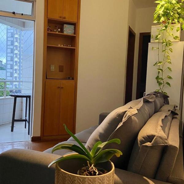 Excelente apartamento na Savassi com varanda e janela acústica