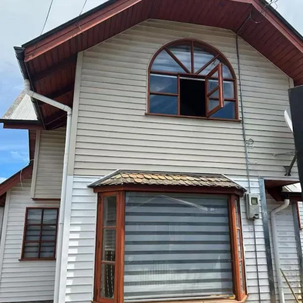 Hostal Livary Puerto Varas, hotel v destinaci Puerto Varas