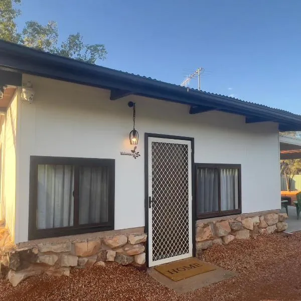 The Miners Cottage On Nettleton Lightning Ridge、ライトニング・リッジのホテル