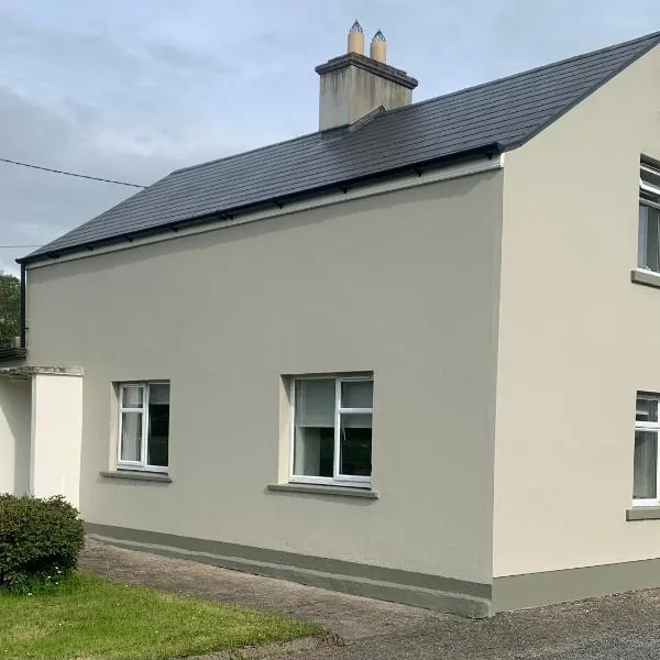 Kivvy Cottage, hotell sihtkohas Carrigallen