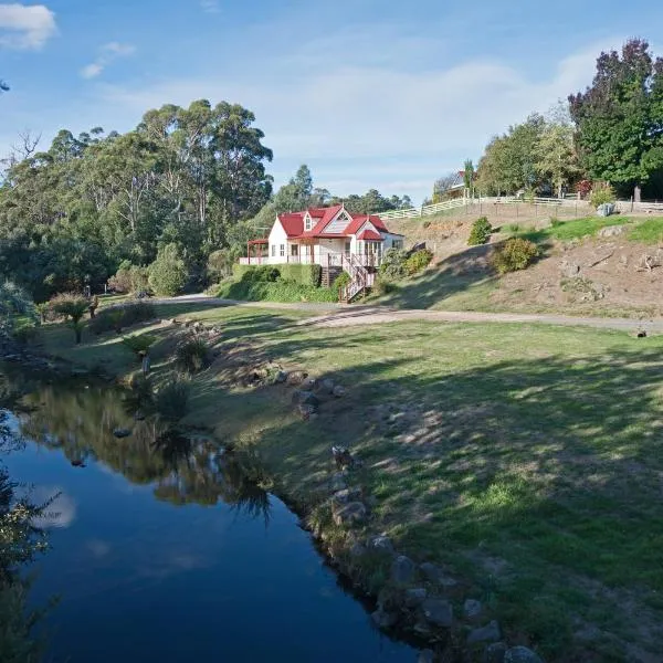 CRABTREE RIVERFRONT COTTAGES Beautiful peaceful location RELAX & ENJOY, hotel v destinaci Huonville