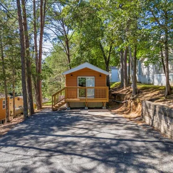 Beautiful Model Home with Breathtaking View, hotel in Pigeon Forge
